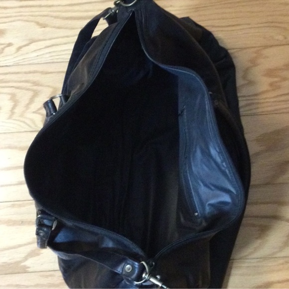 L E CLUB L C SPORTS Black Leather Duffel Bag Unisex - Picture 9 of 12